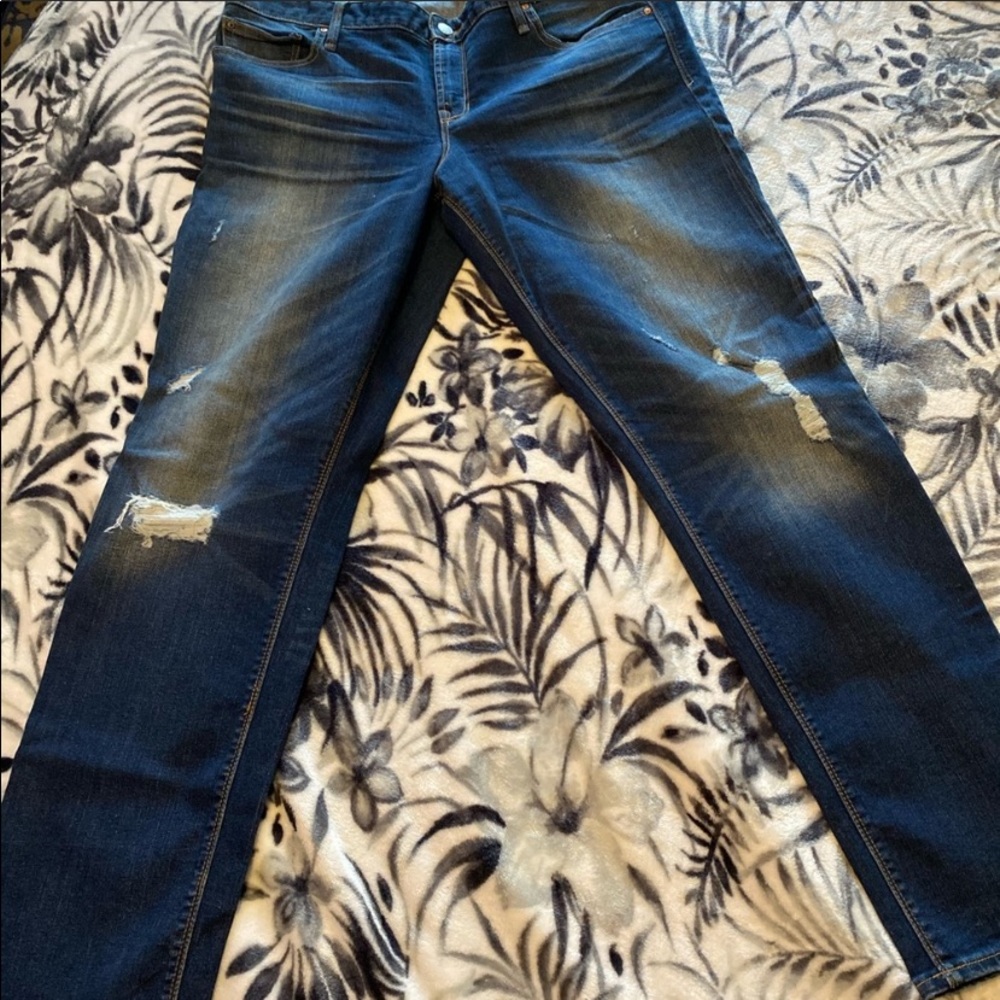 Gap straight leg jeans in excellent condition